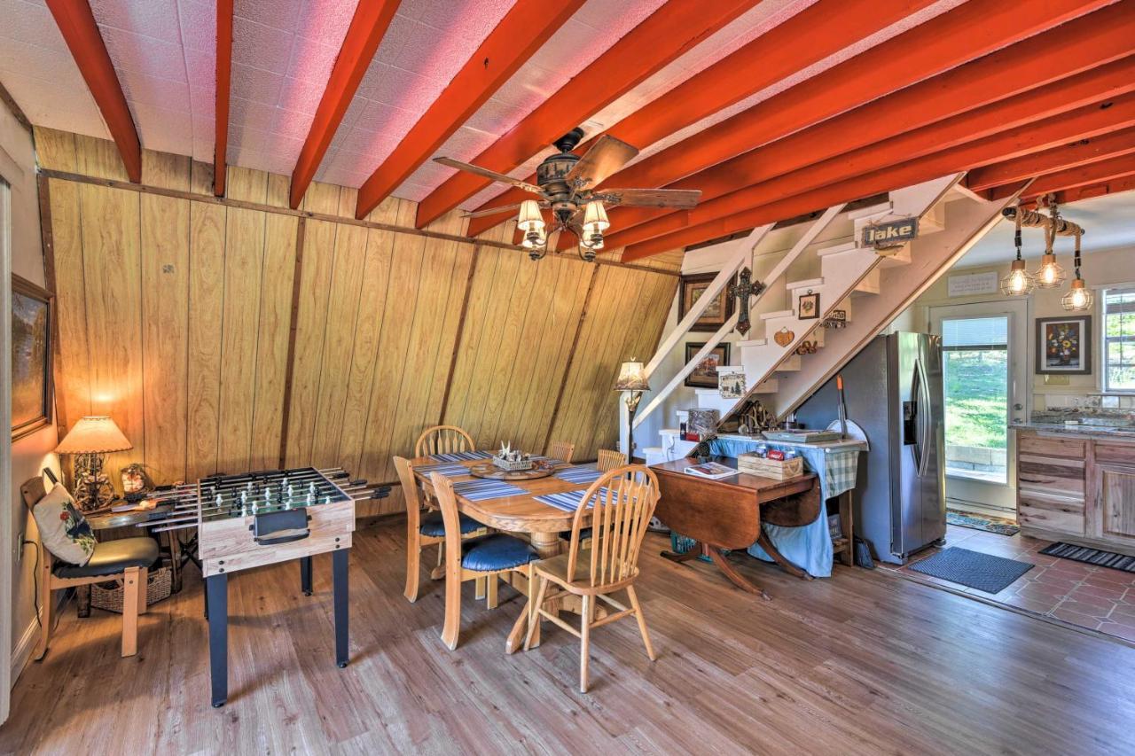 Holiday home Charming Creek With Pool Access And Decks *