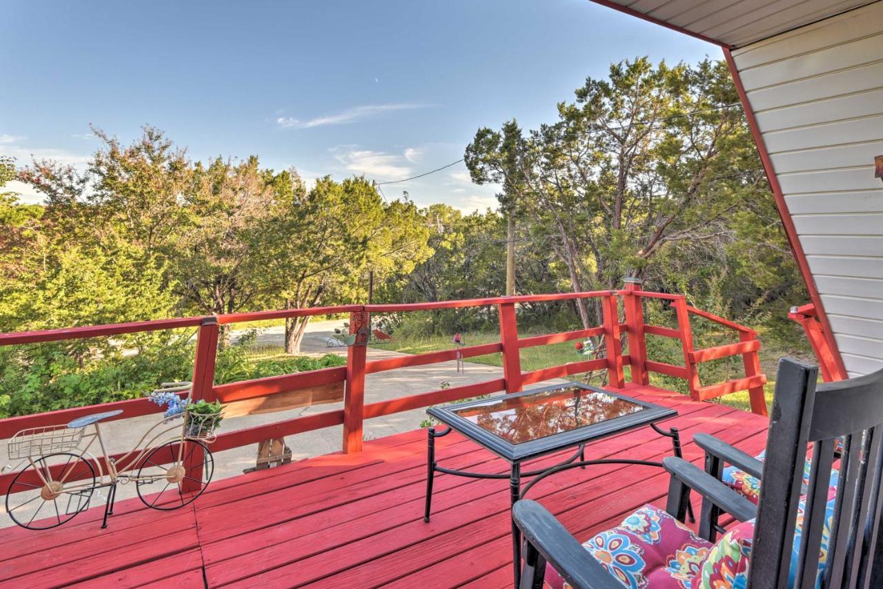 Charming Creek With Pool Access And Decks Holiday home Granbury